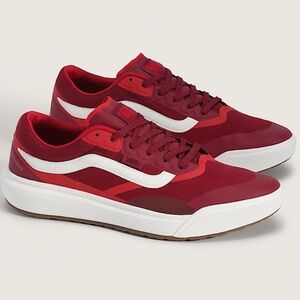 VANS Ultrarange 2.0 shoes! Men’s 13, Bordeaux + Marshmallow colorway, NWT!